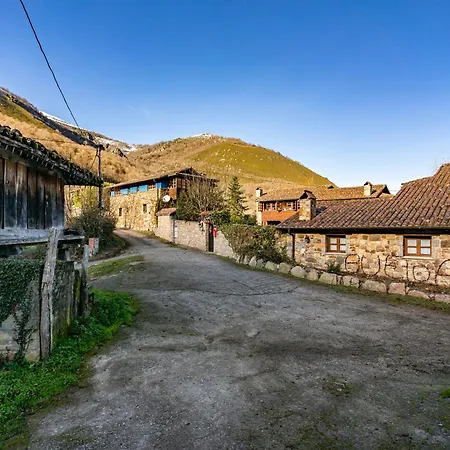 Hétvégi ház Valle De Bueida El Bosque *